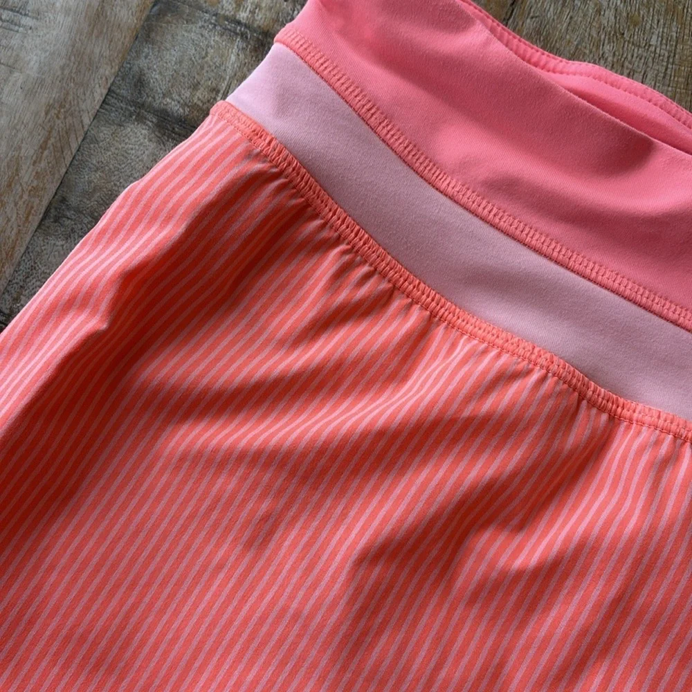 Lululemon Women's Striped Shorts size 4 - Picture 2 of 9